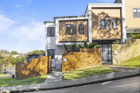Photo of property in 2a Mcquoid Place, Glenfield, Auckland, 0629