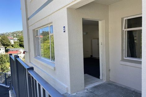 Photo of property in Parkland Flats, 9/51 Adams Terrace, Kelburn, Wellington, 6021