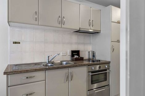 Photo of property in Anchorage Apartments, 221/36 Victoria Road, Mount Maunganui, 3116