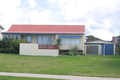 Photo of property in 227 Rangi Avenue, Whangamata, 3620