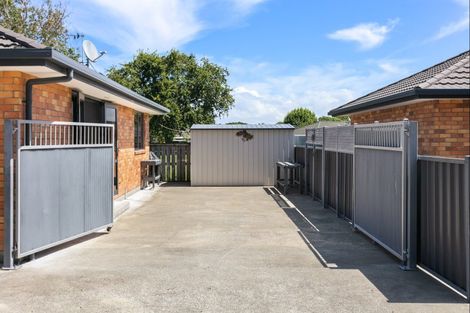 Photo of property in 24 Leon Street, Riverdale, Gisborne, 4010