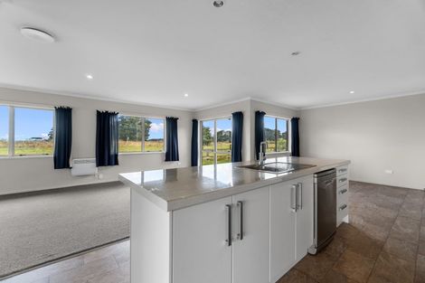 Photo of property in 632 Campbell Road, Richmond Downs, Walton, 3475