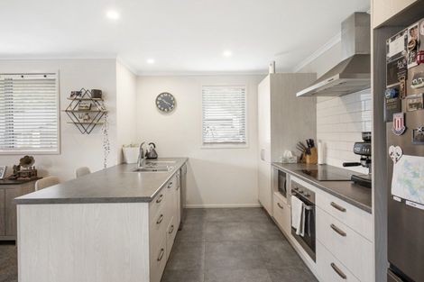 Photo of property in 10 Pakanga Grove, Pyes Pa, Tauranga, 3112