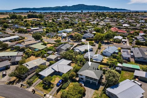 Photo of property in 8 Ross Grove, Paraparaumu, 5032