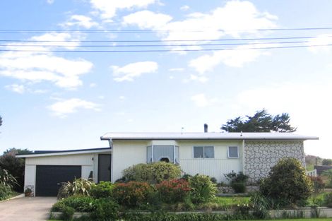 Photo of property in 69 Thomas Place, Foxton Beach, Foxton, 4815