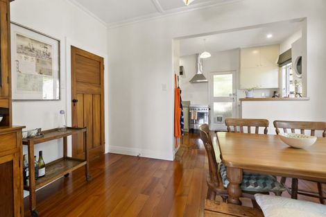 Photo of property in 27 Connaught Terrace, Brooklyn, Wellington, 6021