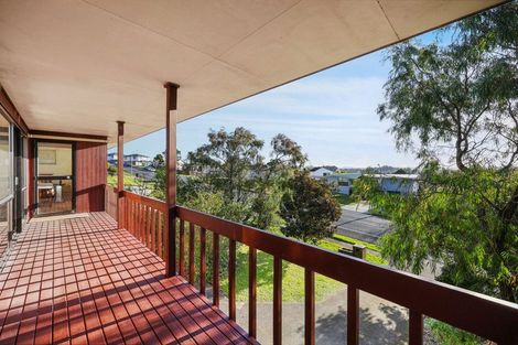 Photo of property in 42 Murvale Drive, Bucklands Beach, Auckland, 2014
