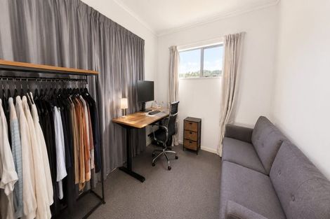 Photo of property in 4 Lyons Crescent, Strathmore Park, Wellington, 6022
