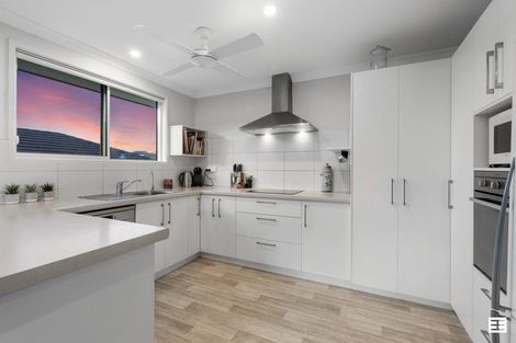 Photo of property in 170 Ballintoy Park Drive, Welcome Bay, Tauranga, 3175