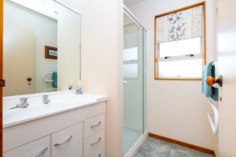 Photo of property in 2/11 Duart Road, Havelock North, 4130