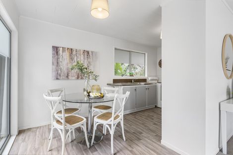 Photo of property in 32 Archmillen Avenue, Pakuranga Heights, Auckland, 2010