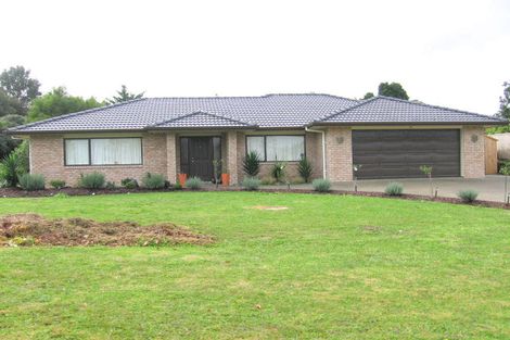 Photo of property in 46 Isobel Road, Greenhithe, Auckland, 0632