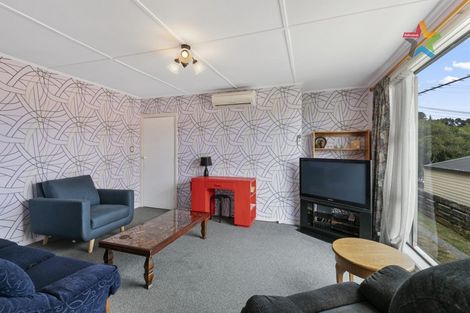 Photo of property in 1/186 Whites Line East, Waiwhetu, Lower Hutt, 5010