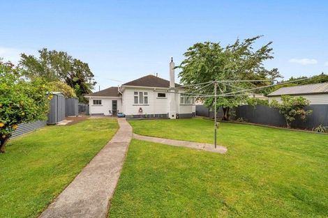 Photo of property in 4 Goodson Place, Hawera, 4610