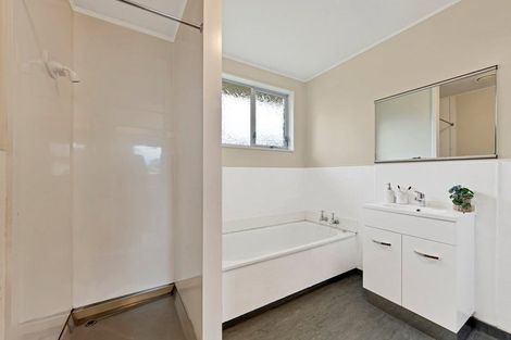 Photo of property in 1/6 Arran Crescent, Woolston, Christchurch, 8062