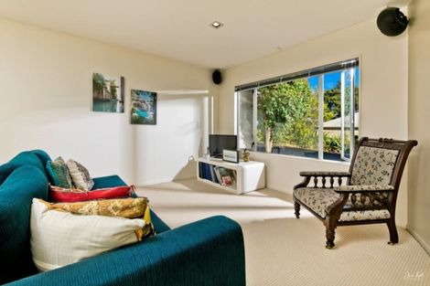Photo of property in 19 Pitoitoi Avenue, Greenhithe, Auckland, 0632