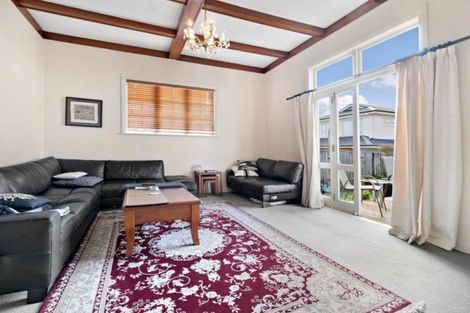 Photo of property in 10 Quest Terrace, Mount Roskill, Auckland, 1041