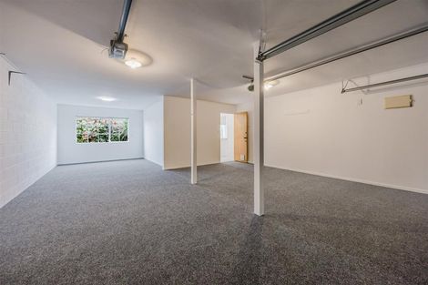 Photo of property in 1/5 Kadina Place, Botany Downs, Auckland, 2010