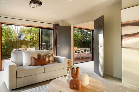 Photo of property in 284 Oceanbeach Road, Mount Maunganui, 3116