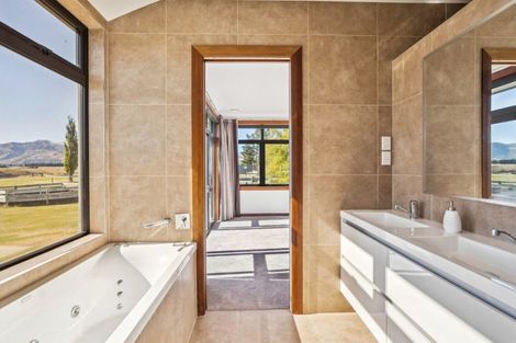 Photo of property in 182 Stevenson Road, Wanaka, 9382