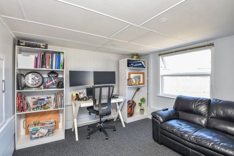 Photo of property in 10 Fairbrother Street, Carterton, 5713