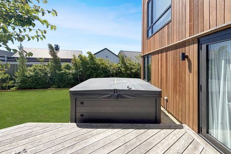 Photo of property in 10 Dove Grove, Westmorland, Christchurch, 8025