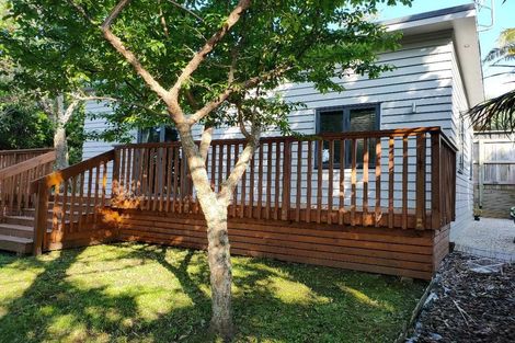 Photo of property in 19 Isobel Road, Greenhithe, Auckland, 0632