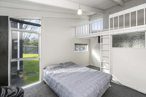 Photo of property in 12 Govett Avenue, Frankleigh Park, New Plymouth, 4310