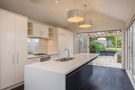 Photo of property in 12 Roy Street, Newtown, Wellington, 6021