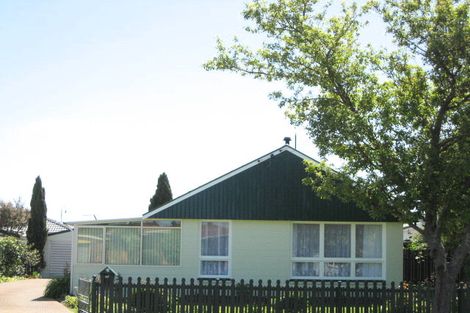 Photo of property in 47 Farquhars Road, Redwood, Christchurch, 8051