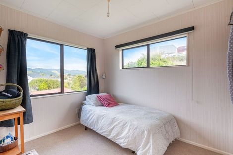 Photo of property in 37 Hicks Crescent, Waikanae Beach, Waikanae, 5036