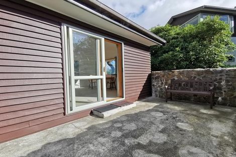 Photo of property in 92 Nicholson Road, Khandallah, Wellington, 6035