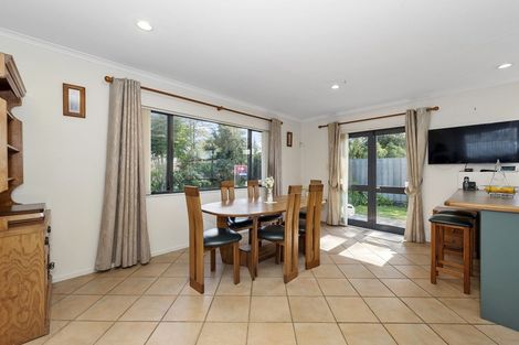 Photo of property in 1155a Heaphy Terrace, Fairfield, Hamilton, 3214