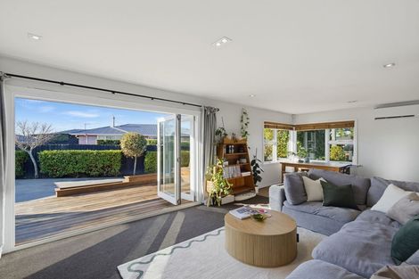 Photo of property in 6 Wingate Street, Redwood, Christchurch, 8051