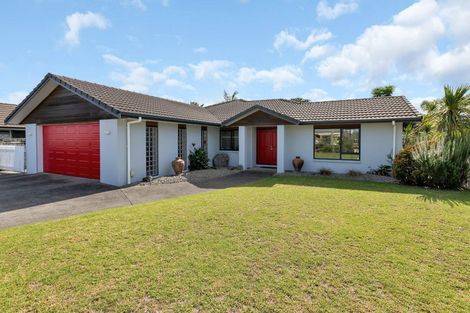 Photo of property in 55 Pyle Road West, One Tree Point, 0118