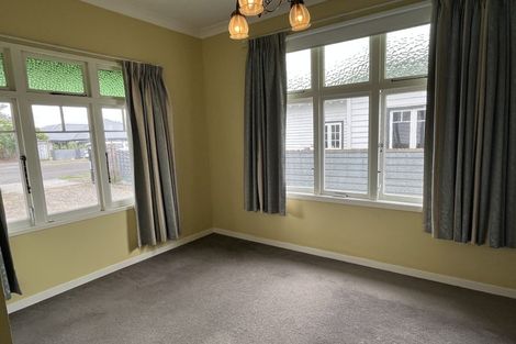 Photo of property in 17 Knowles Street, Terrace End, Palmerston North, 4410