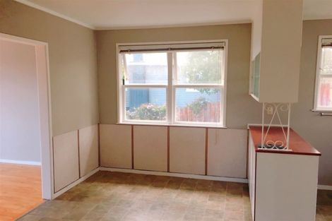 Photo of property in 206b Henderson Valley Road, Henderson, Auckland, 0612