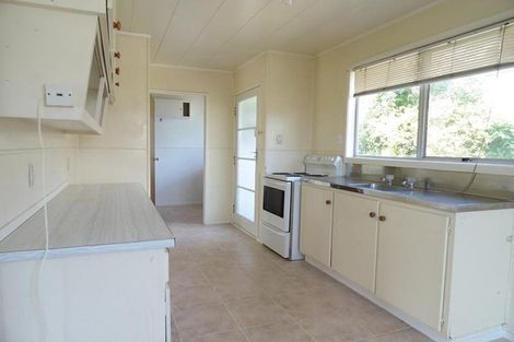 Photo of property in 372 East Coast Road, Sunnynook, Auckland, 0630