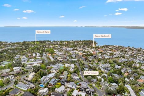 Photo of property in 7 Parr Terrace, Castor Bay, Auckland, 0620