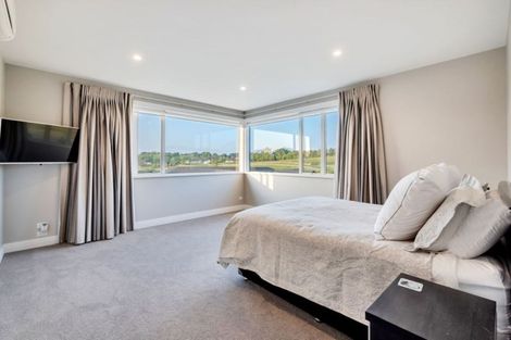 Photo of property in 11 Oak Valley Road, Dairy Flat, Albany, 0792