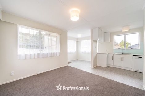 Photo of property in 15b Pencarrow Crescent, Wainuiomata, Lower Hutt, 5014