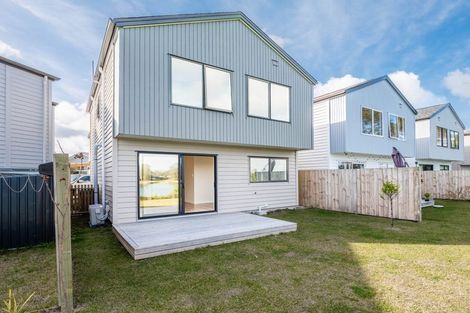 Photo of property in 9 Seaside Place, Pakuranga, Auckland, 2010