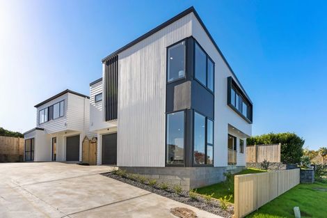 Photo of property in 16a Meadway, Sunnyhills, Auckland, 2010