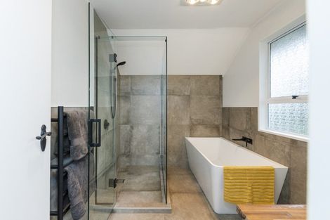 Photo of property in 23b Pahiatua Street, Hokowhitu, Palmerston North, 4410