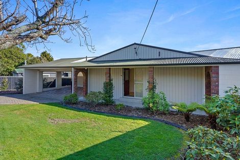 Photo of property in 10 Winara Avenue, Waikanae, 5036