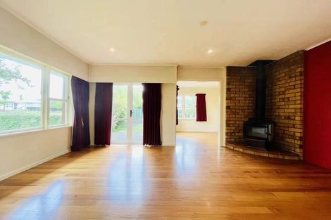 Photo of property in 75 La Trobe Street, Pakuranga Heights, Auckland, 2010