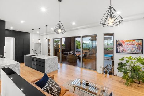 Photo of property in 1 Te Kawau Pass, Greenhithe, Auckland, 0632