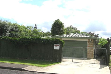 Photo of property in 1/8 Enderby Drive, Te Atatu Peninsula, Auckland, 0610