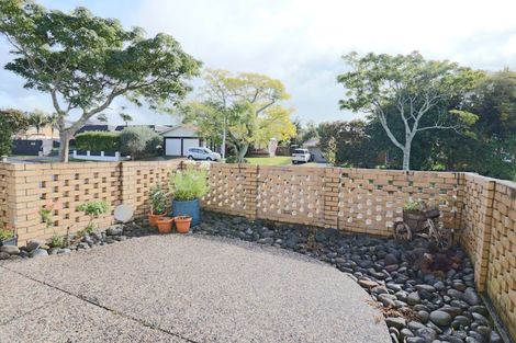 Photo of property in 12a Prince Regent Drive, Half Moon Bay, Auckland, 2012