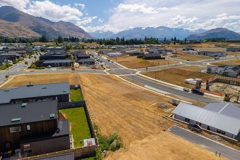 Photo of property in 4 Durry Lane, Wanaka, 9305